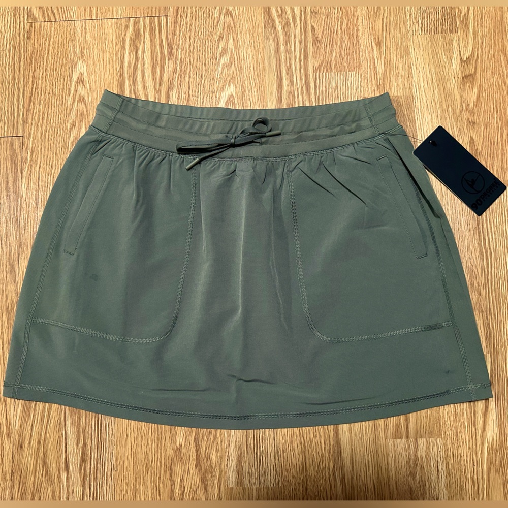 90 Degree skort with pockets